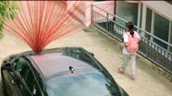 The red lines form above the heads (Image via Wavve)